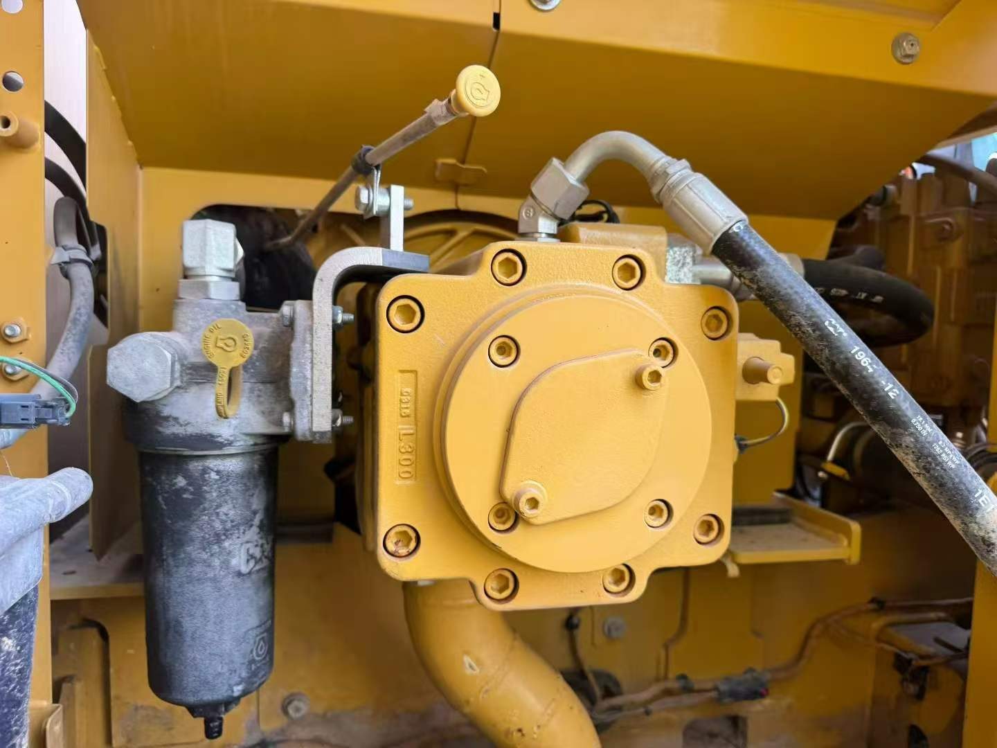 2020 год Caterpillar 320 б/у экскаватор