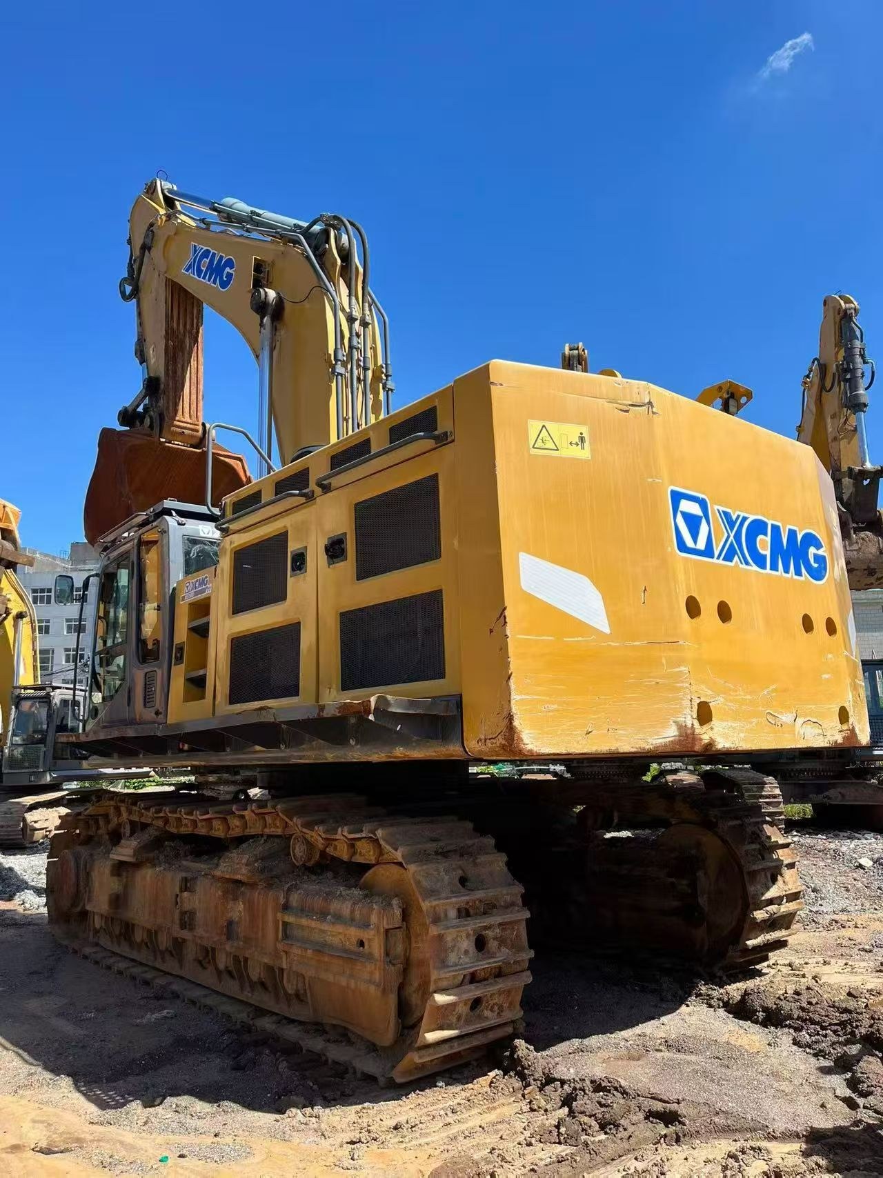 Year TBD XCMG 750 Used Excavator