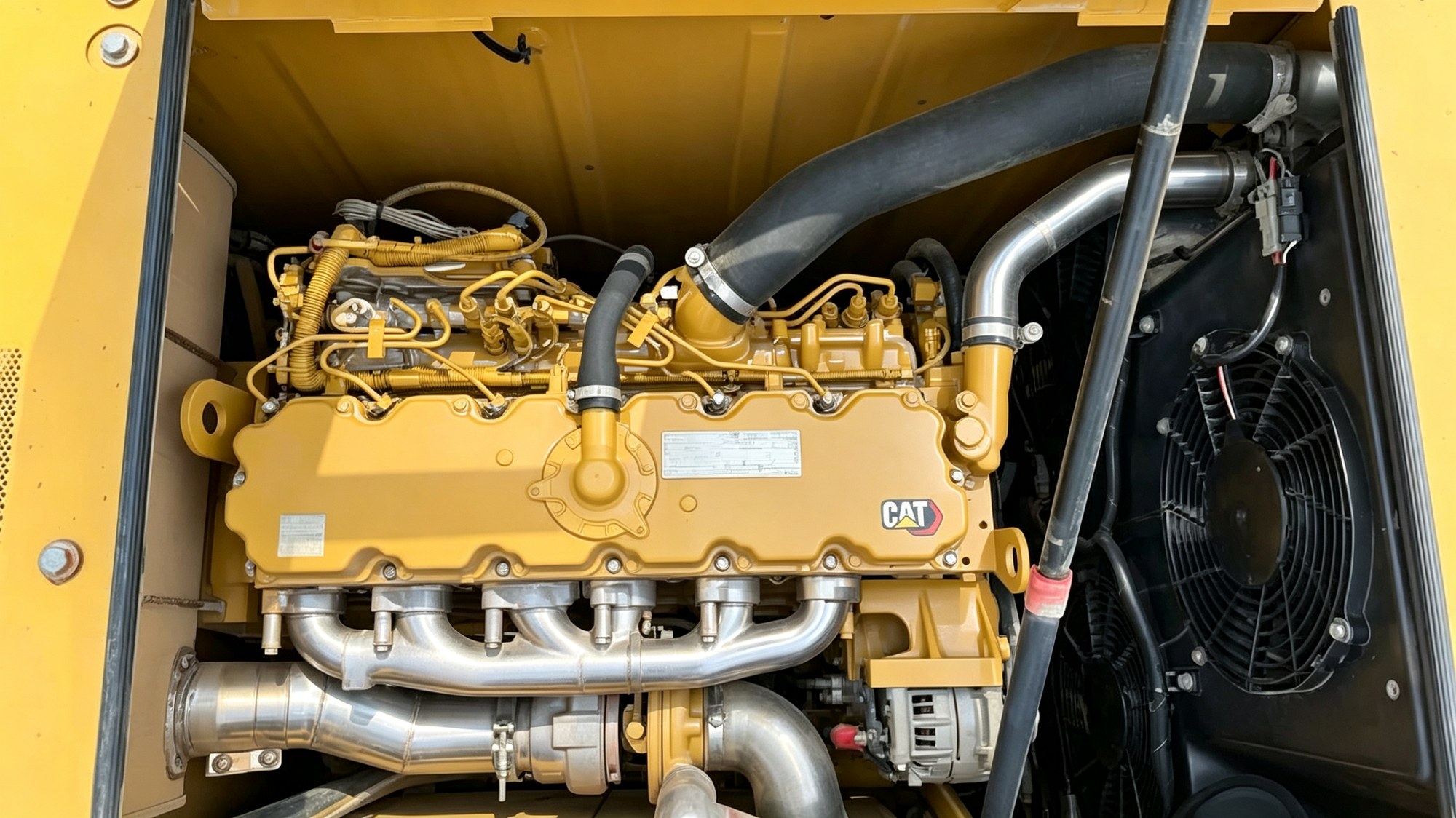 2023 год Caterpillar 323 б/у экскаватор