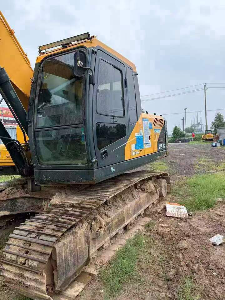 2018 Hyundai 215 Escavadeira Usada