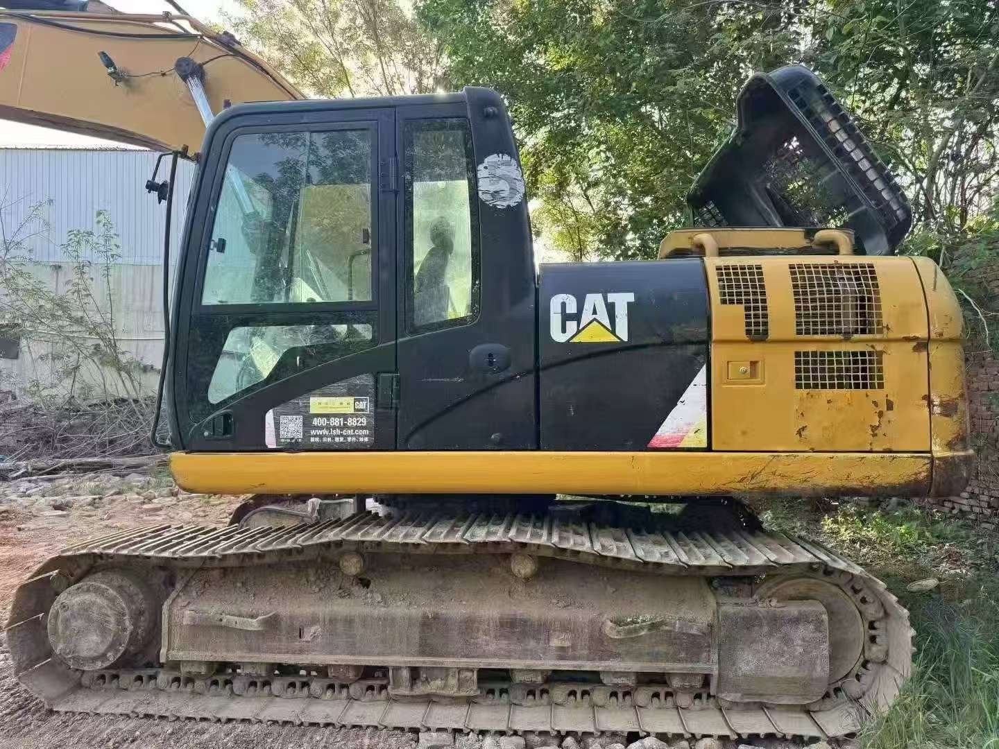 2018 год Caterpillar 320D2 б/у экскаватор