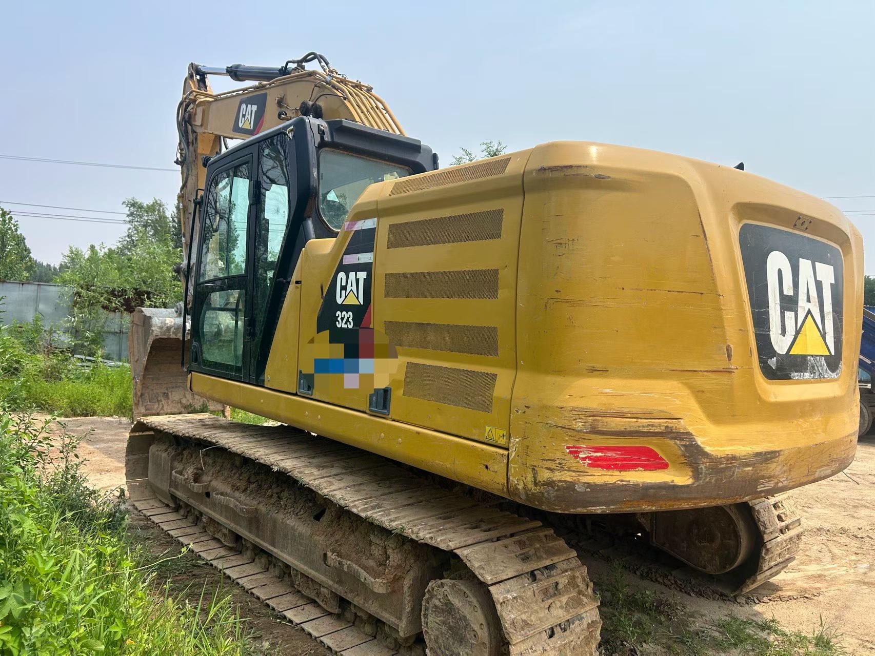 2019 год, б/у экскаватор Caterpillar 323D2