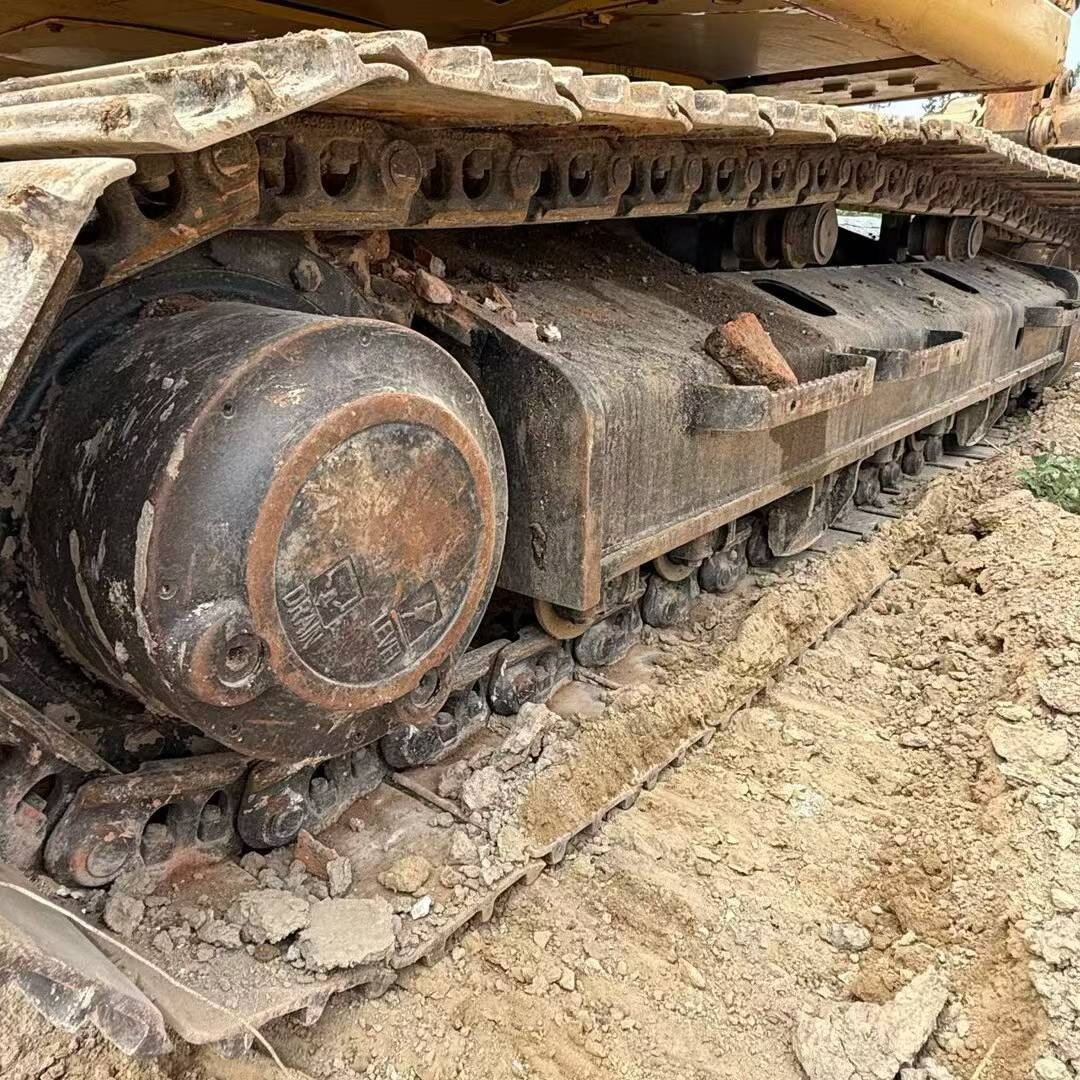 2023 рік Caterpillar 326 вживаний екскаватор