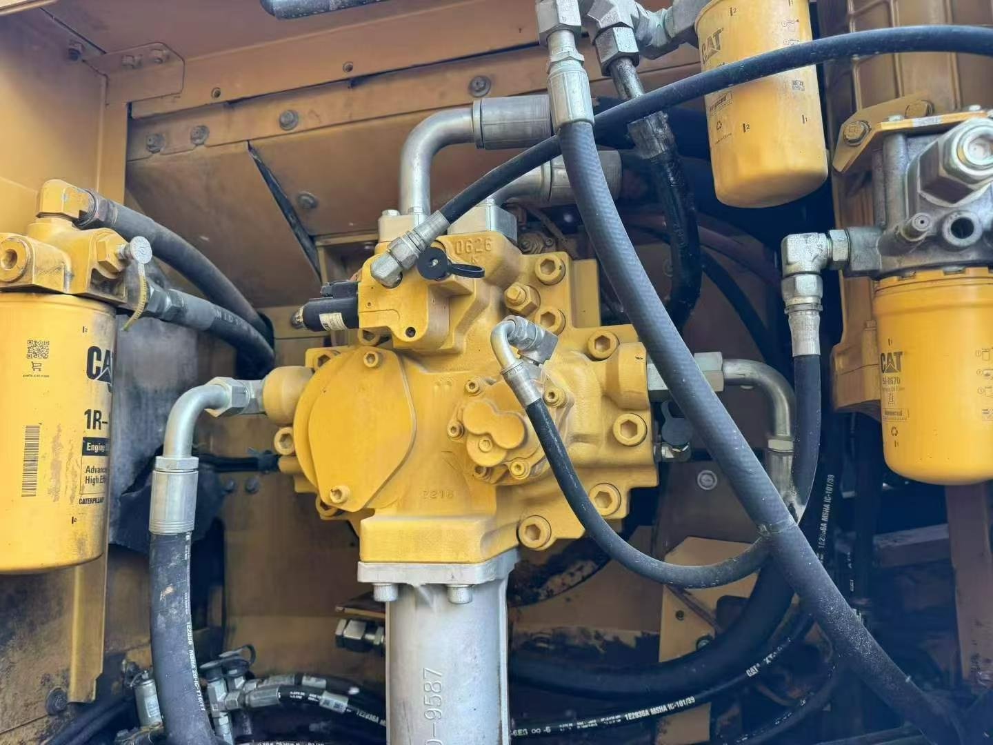 2017 Caterpillar 336 вживаний екскаватор