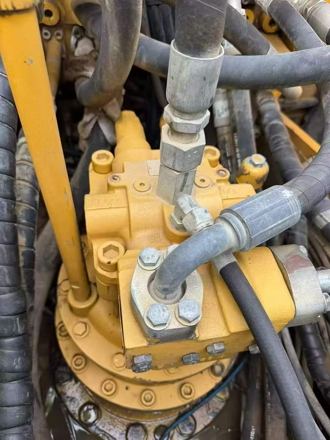 2018 год Caterpillar 320D2 б/у экскаватор