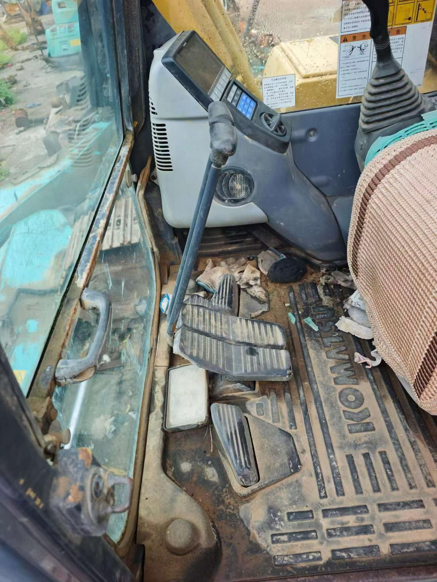 2010 كوماتسو 360-7 حفارة مستعملة