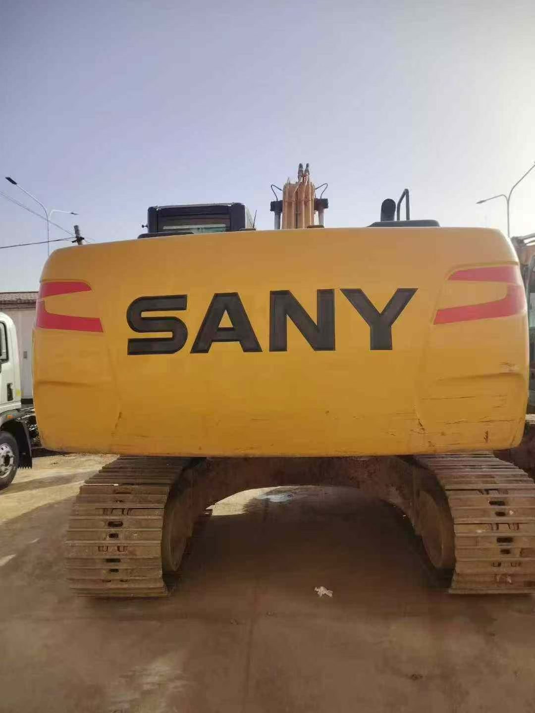 2021 سنة ساني 215 حفارة مستعملة