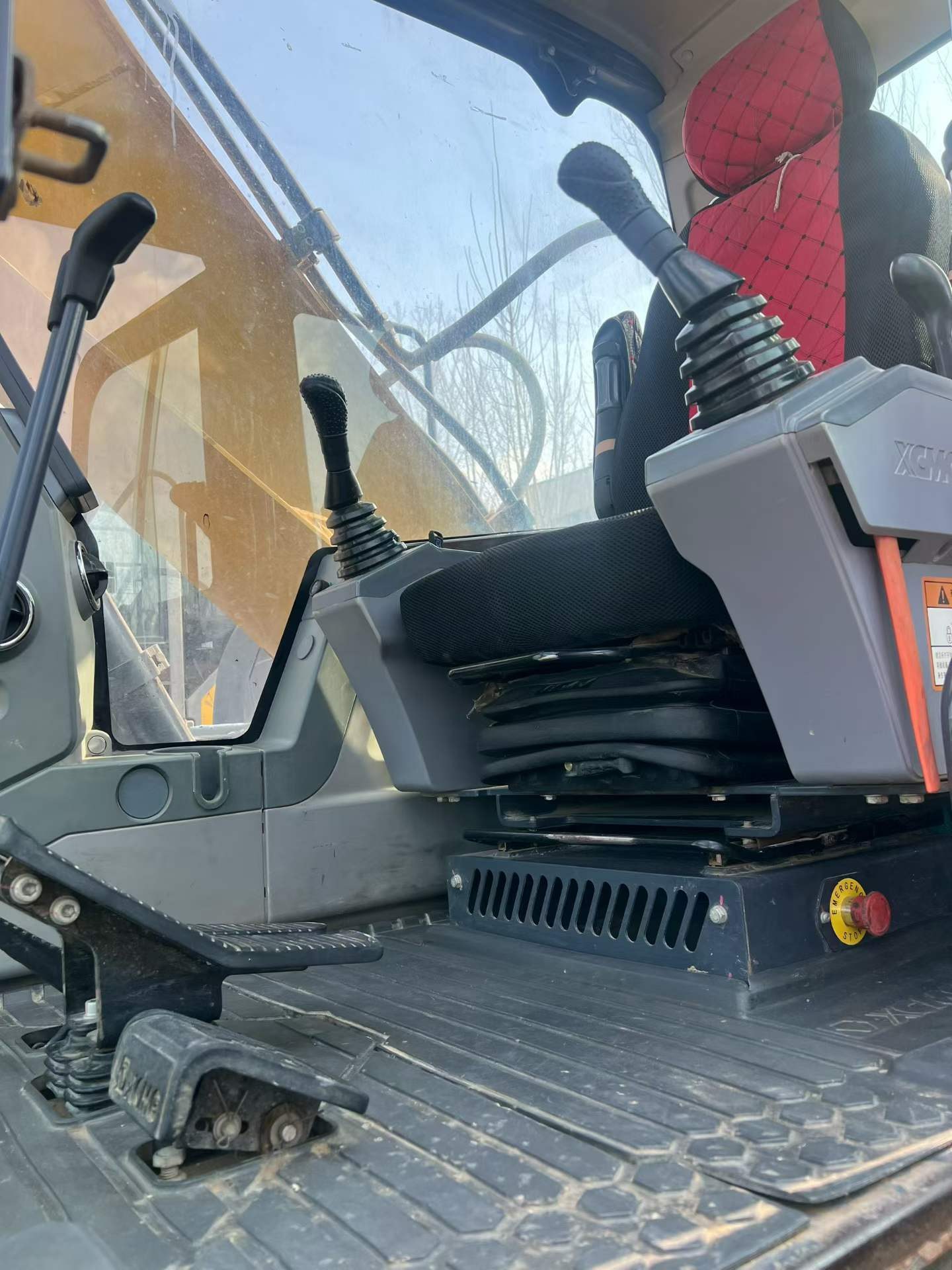 2021 حفارة XCMG 205DA مستعملة