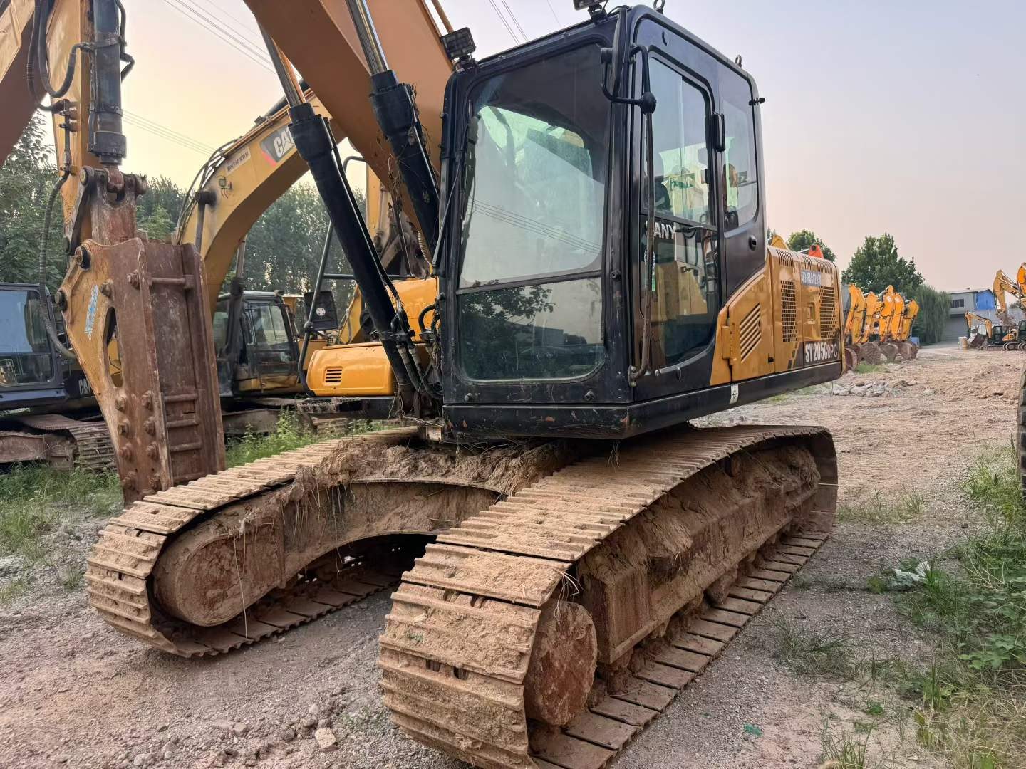 2021 рік SANY 205 вживаний екскаватор