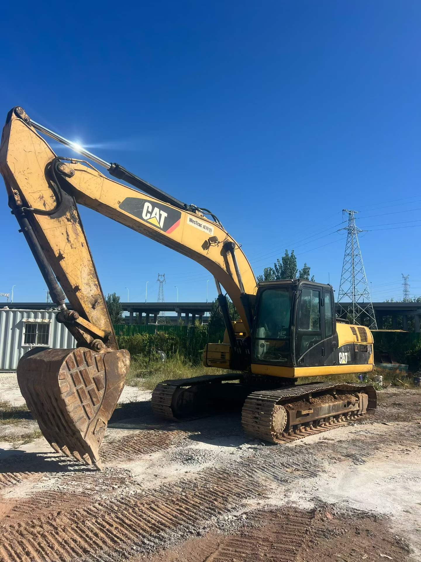 2011 год Caterpillar 323D б/у экскаватор