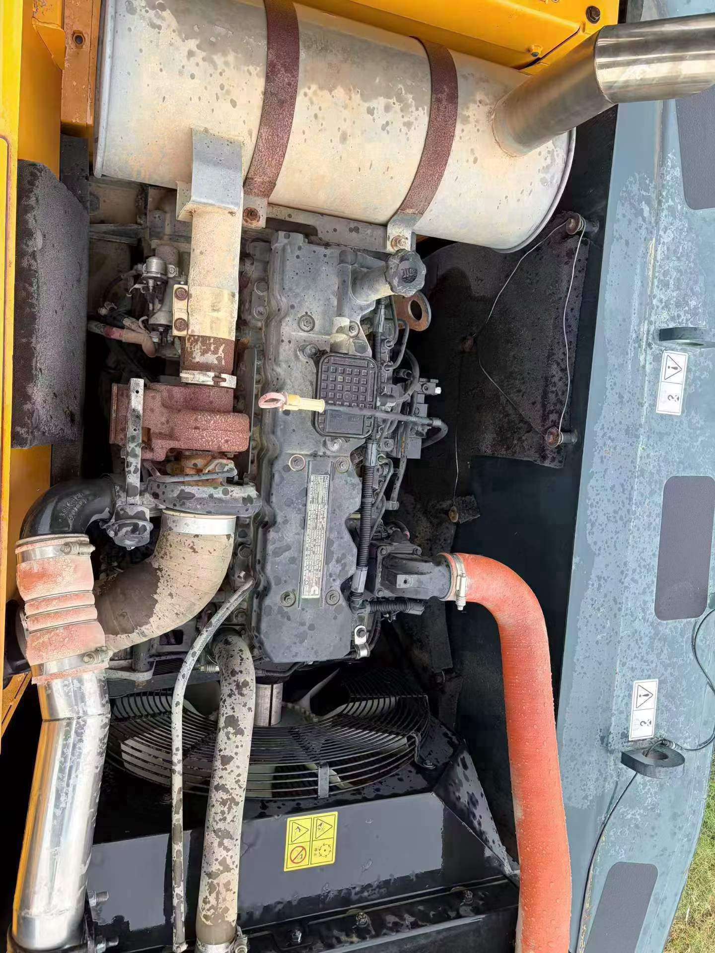 2018 Hyundai 215 Escavadeira Usada
