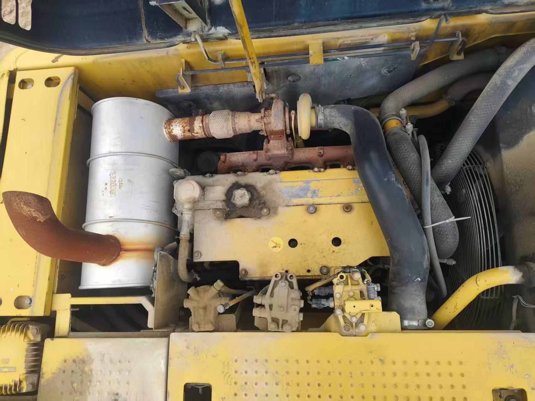 2011 год Caterpillar 323D б/у экскаватор