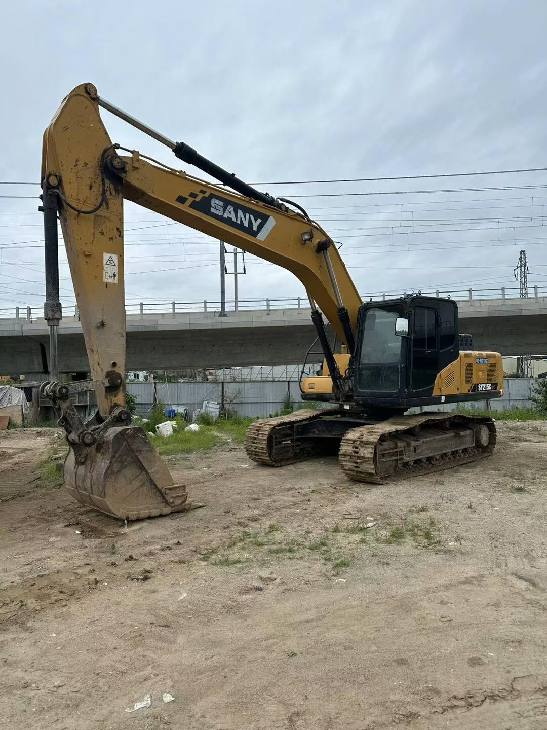 2021 рік SANY 205C вживаний екскаватор