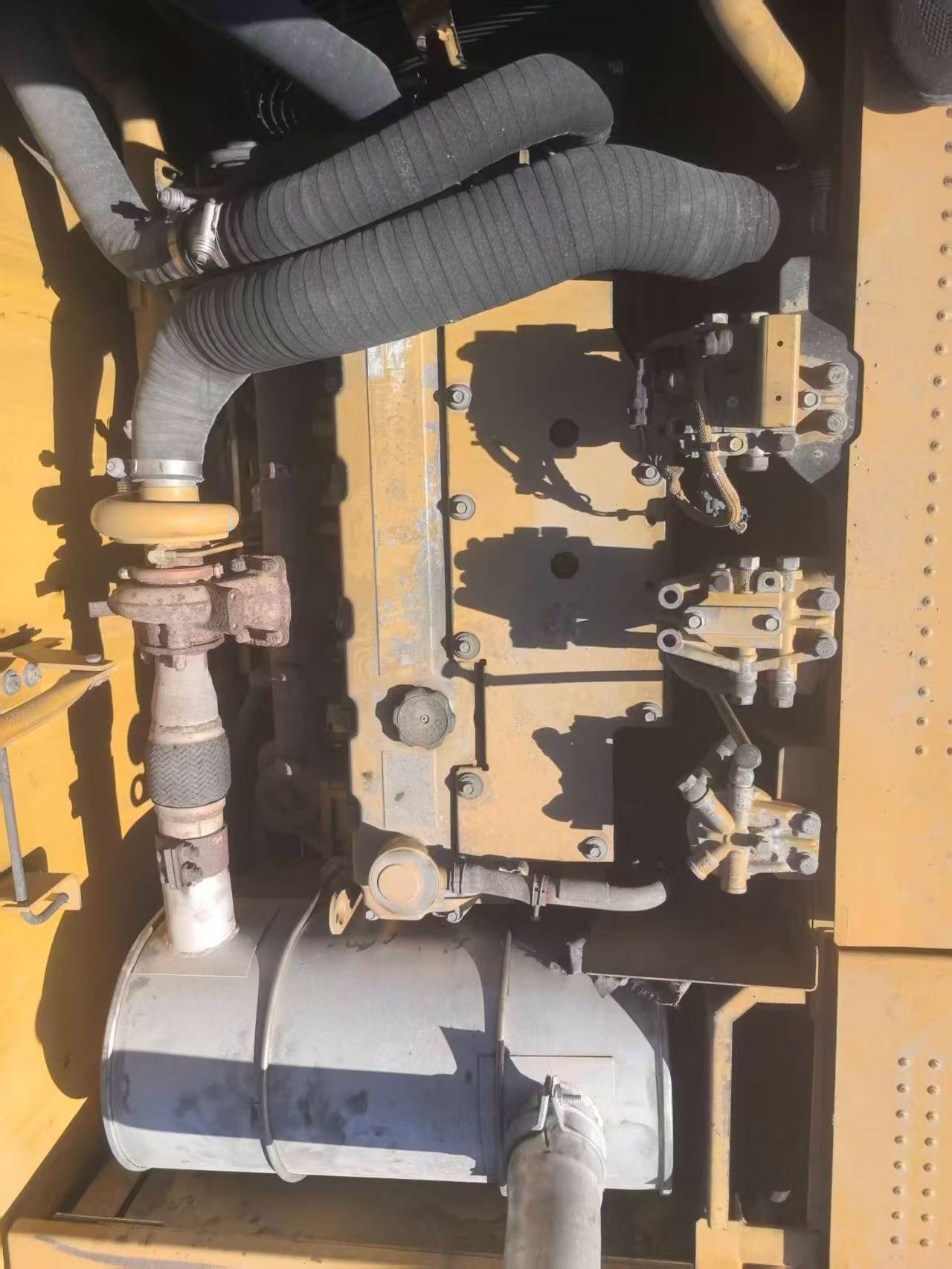 2011 год Caterpillar 323D б/у экскаватор
