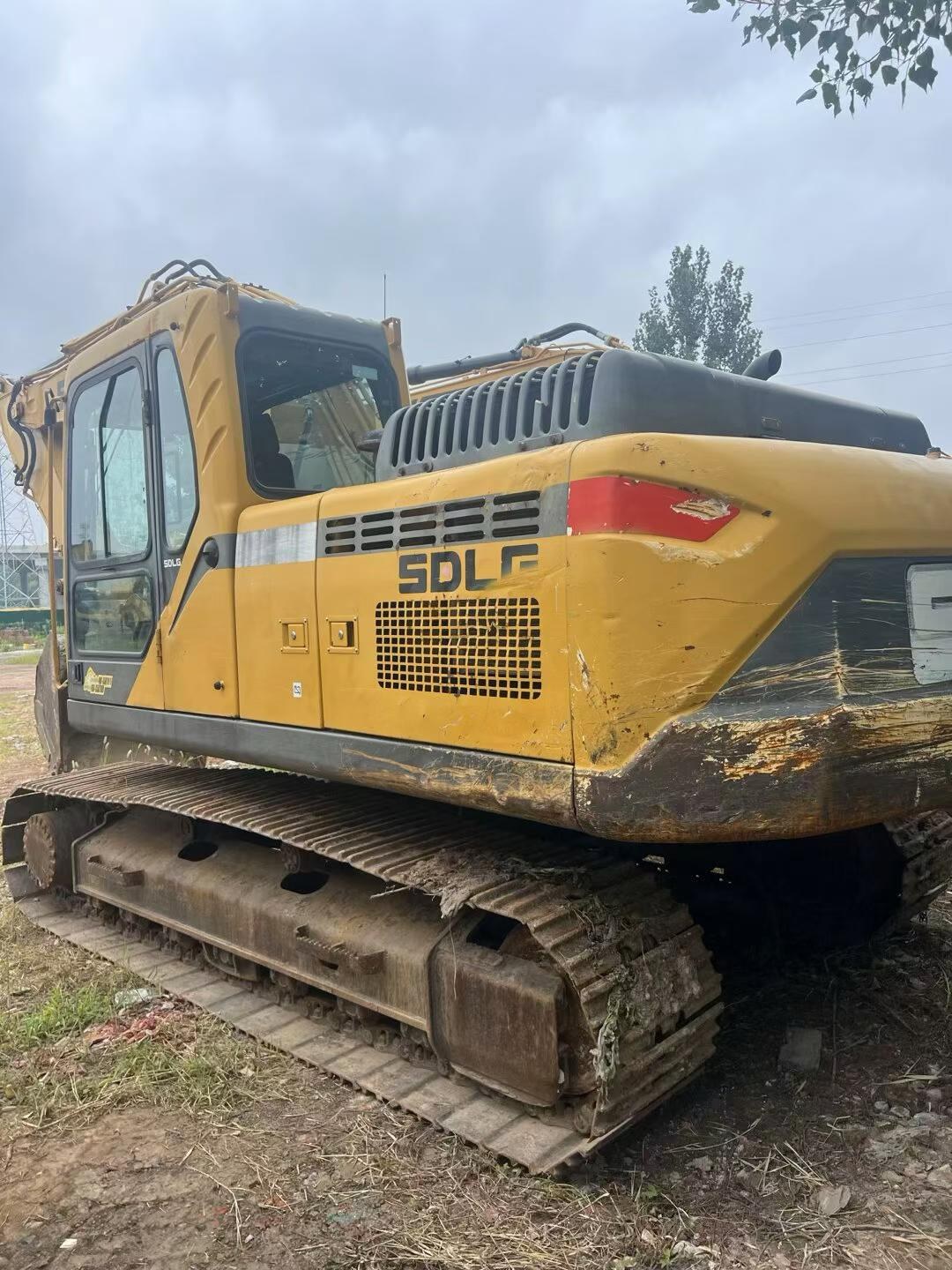 2019 год Б/у экскаватор Lingong 205F