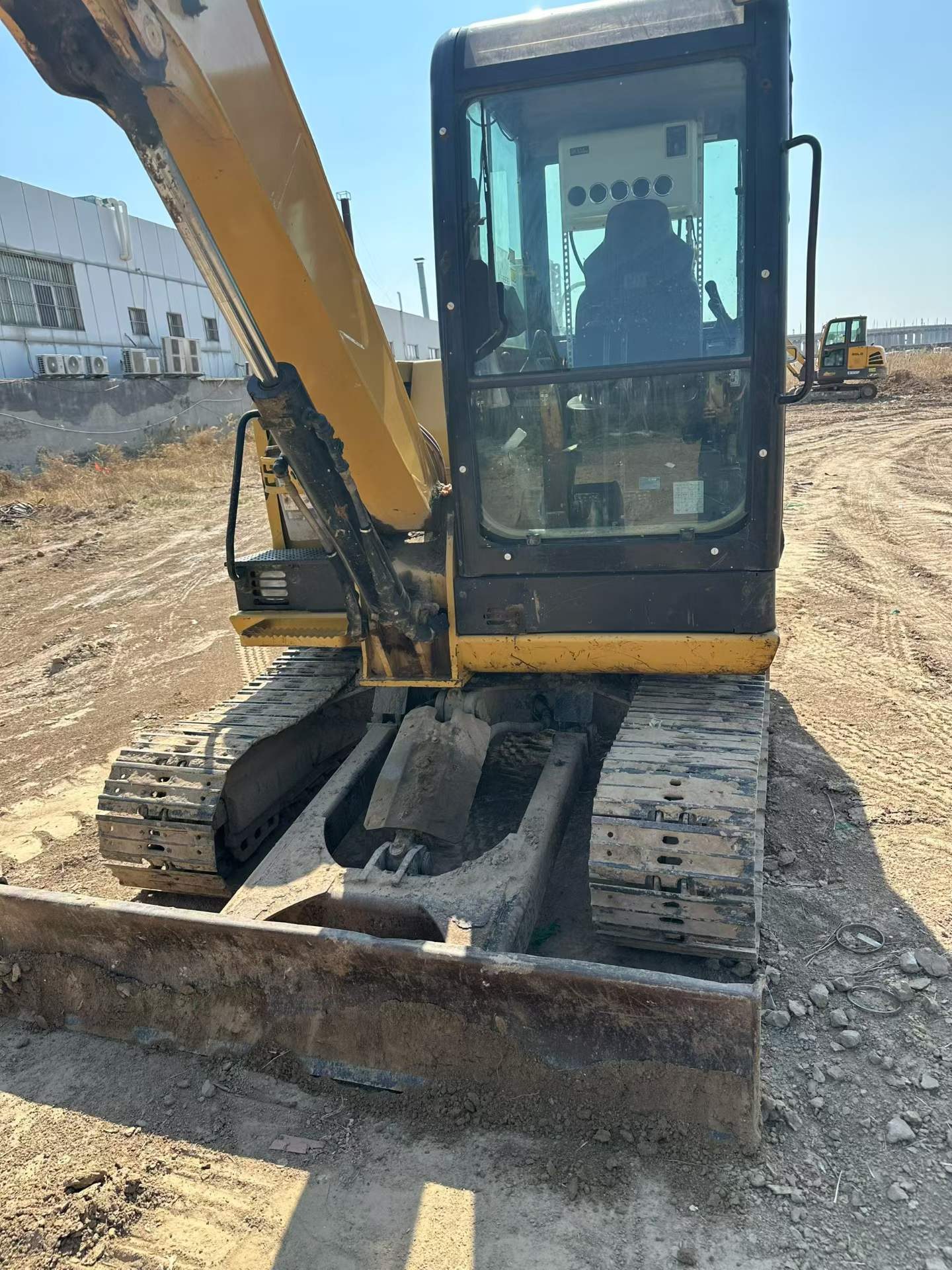 2023 рік Caterpillar 305 вживаний екскаватор