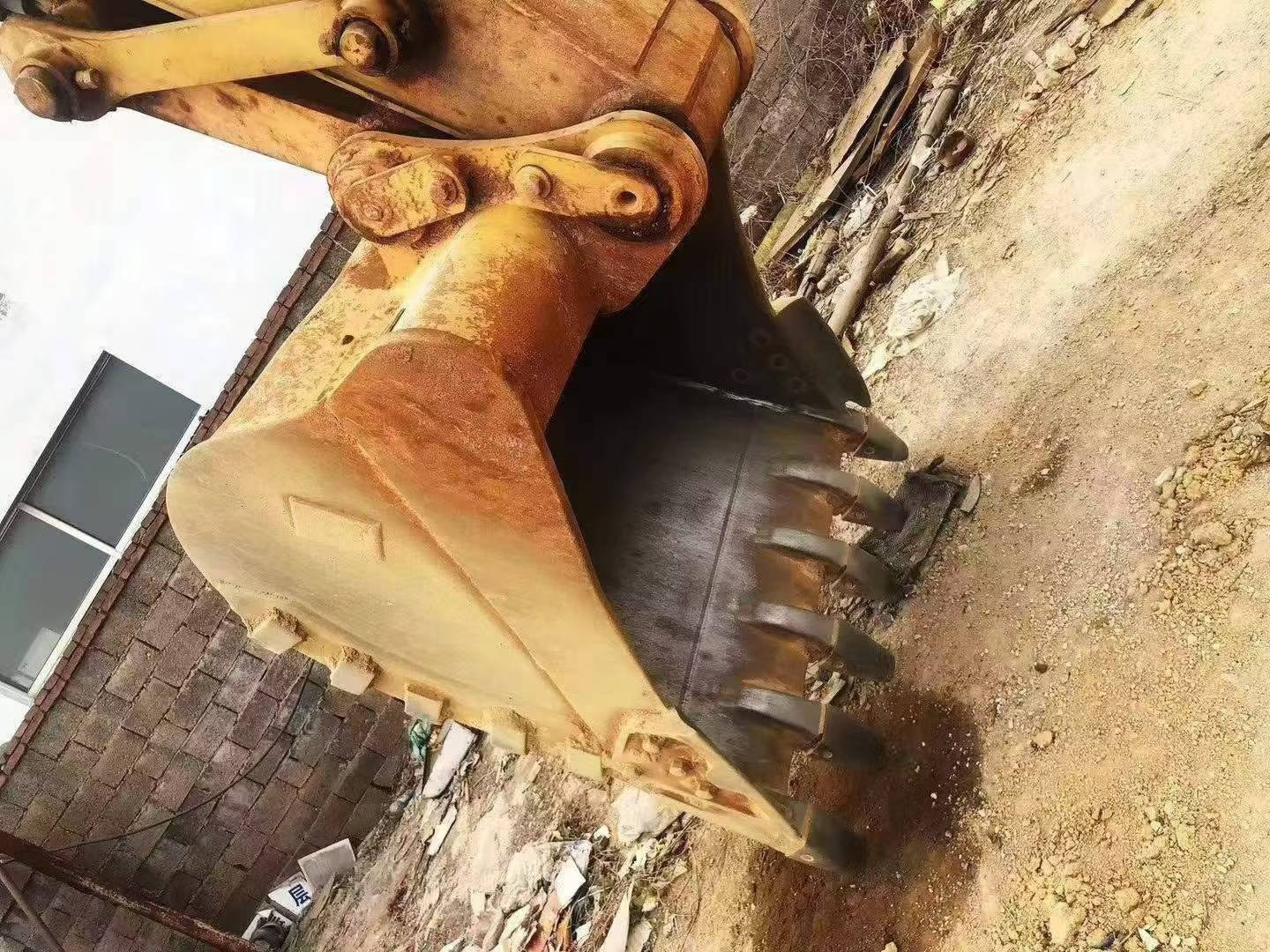 Год выпуска не определён, подержанный экскаватор Caterpillar 330D2L