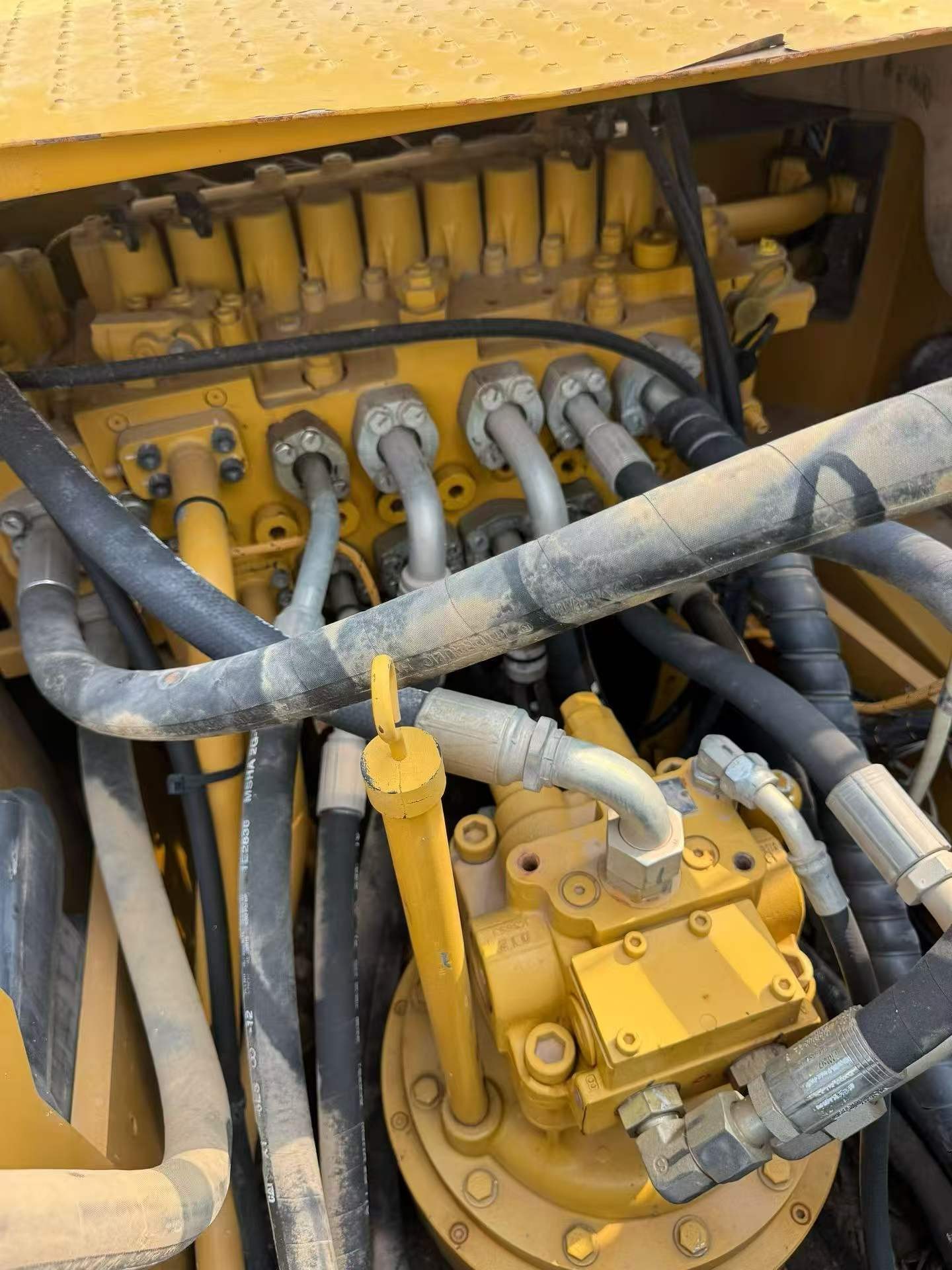 2020 год Caterpillar 320 б/у экскаватор