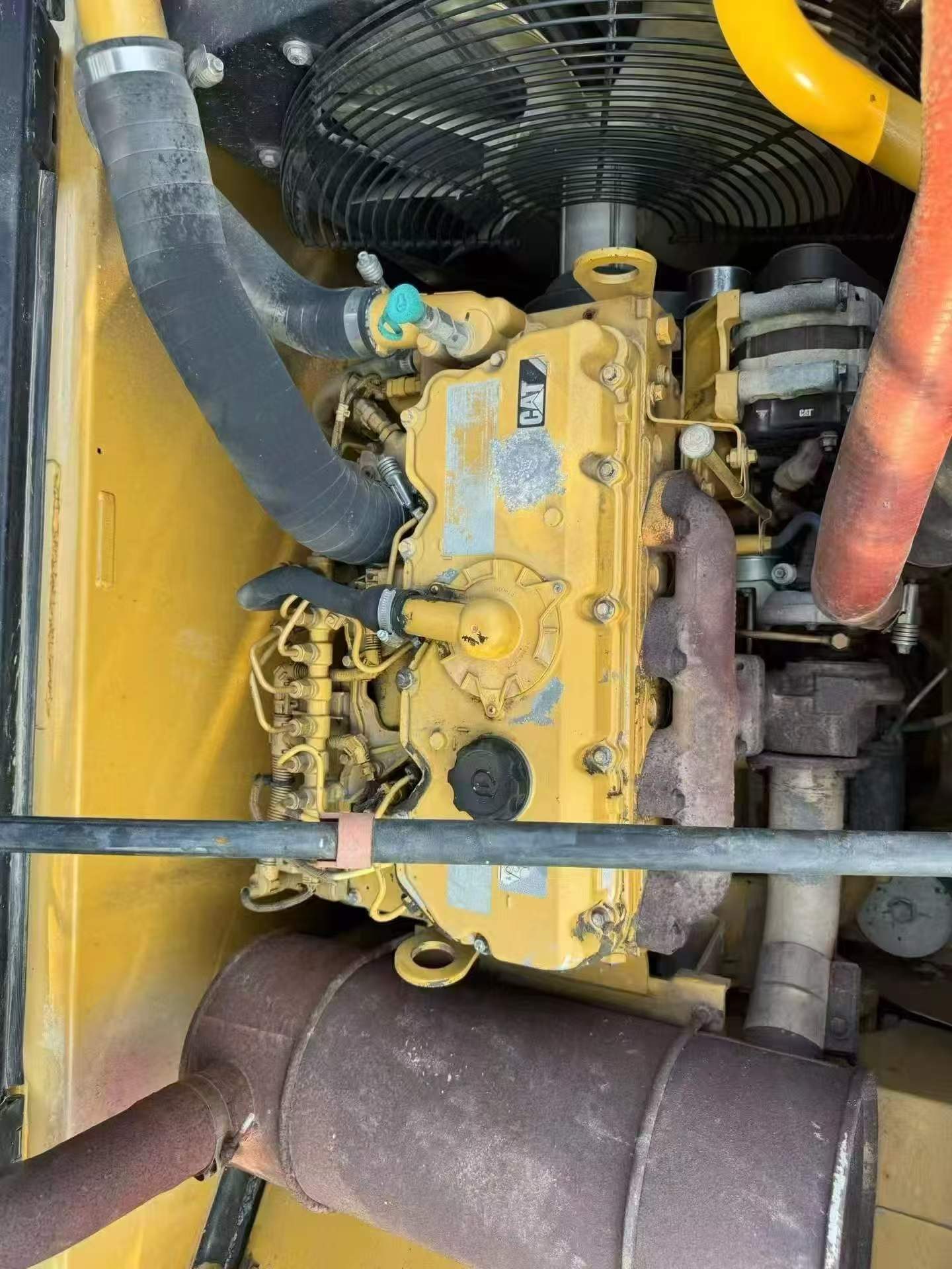 2018 год Caterpillar 320D2 б/у экскаватор