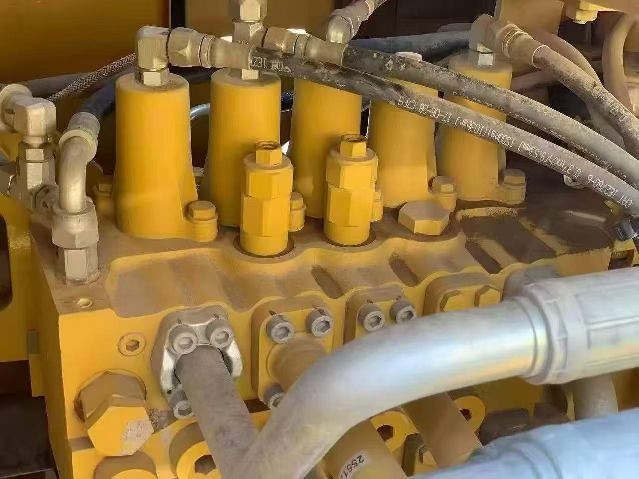 Год выпуска не определён, подержанный экскаватор Caterpillar 330D2L