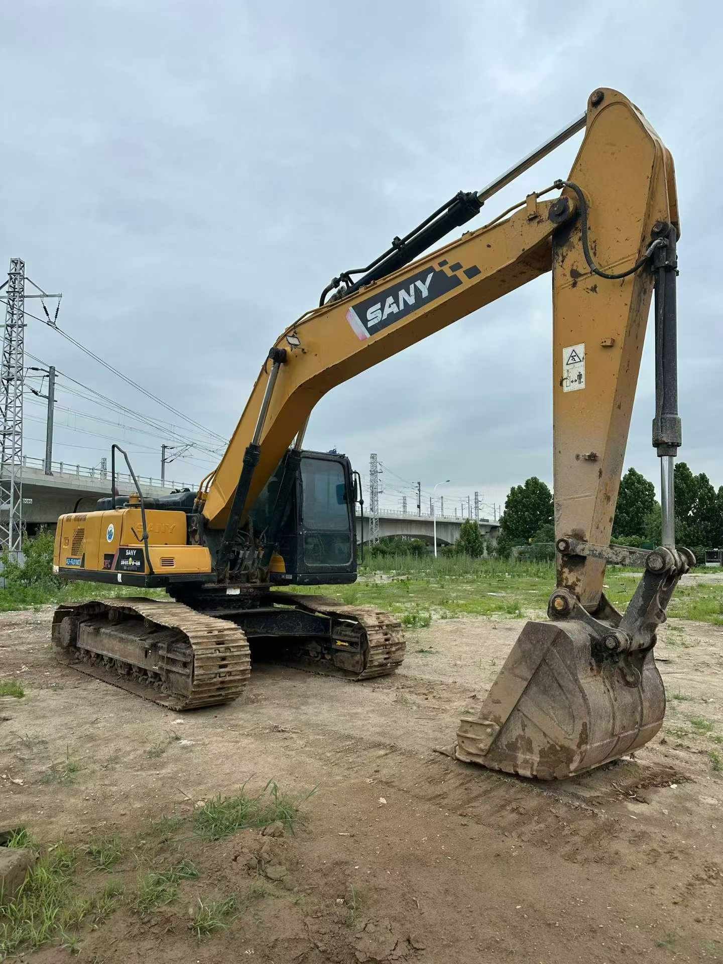 Year TBD SANY 205 Used Excavator