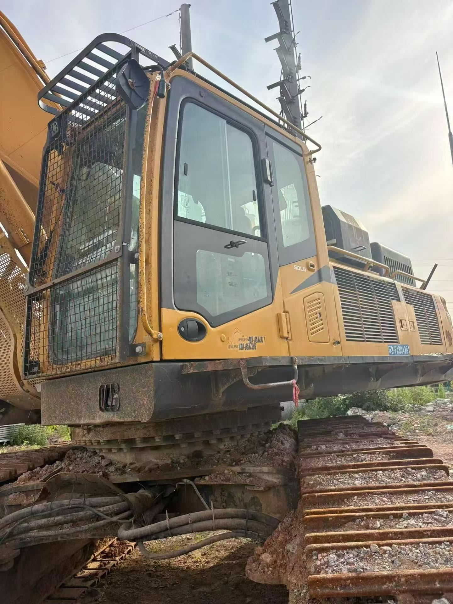 2022 рік Екскаватор Lingong 700 уживаний