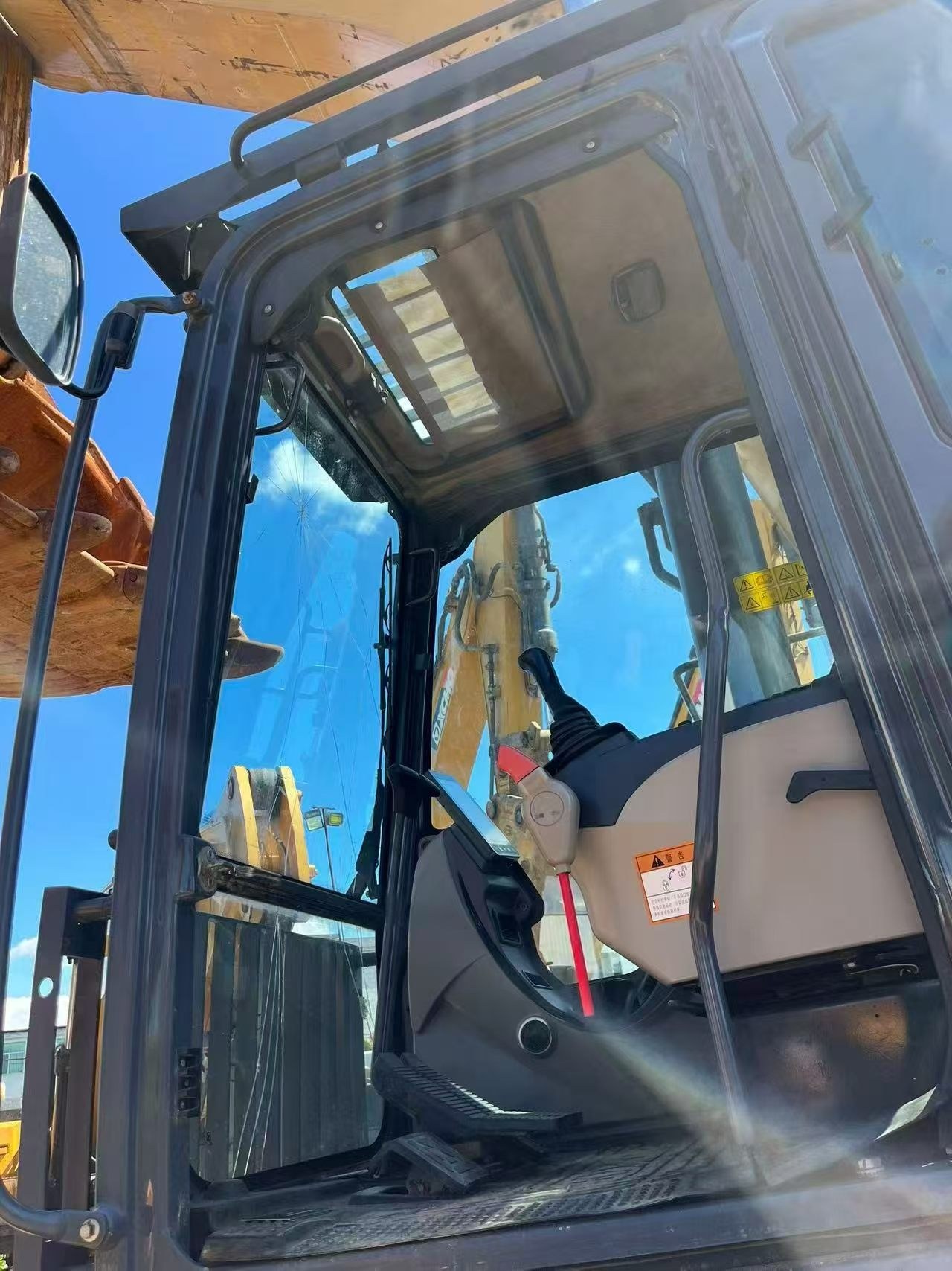 Year TBD XCMG 750 Used Excavator