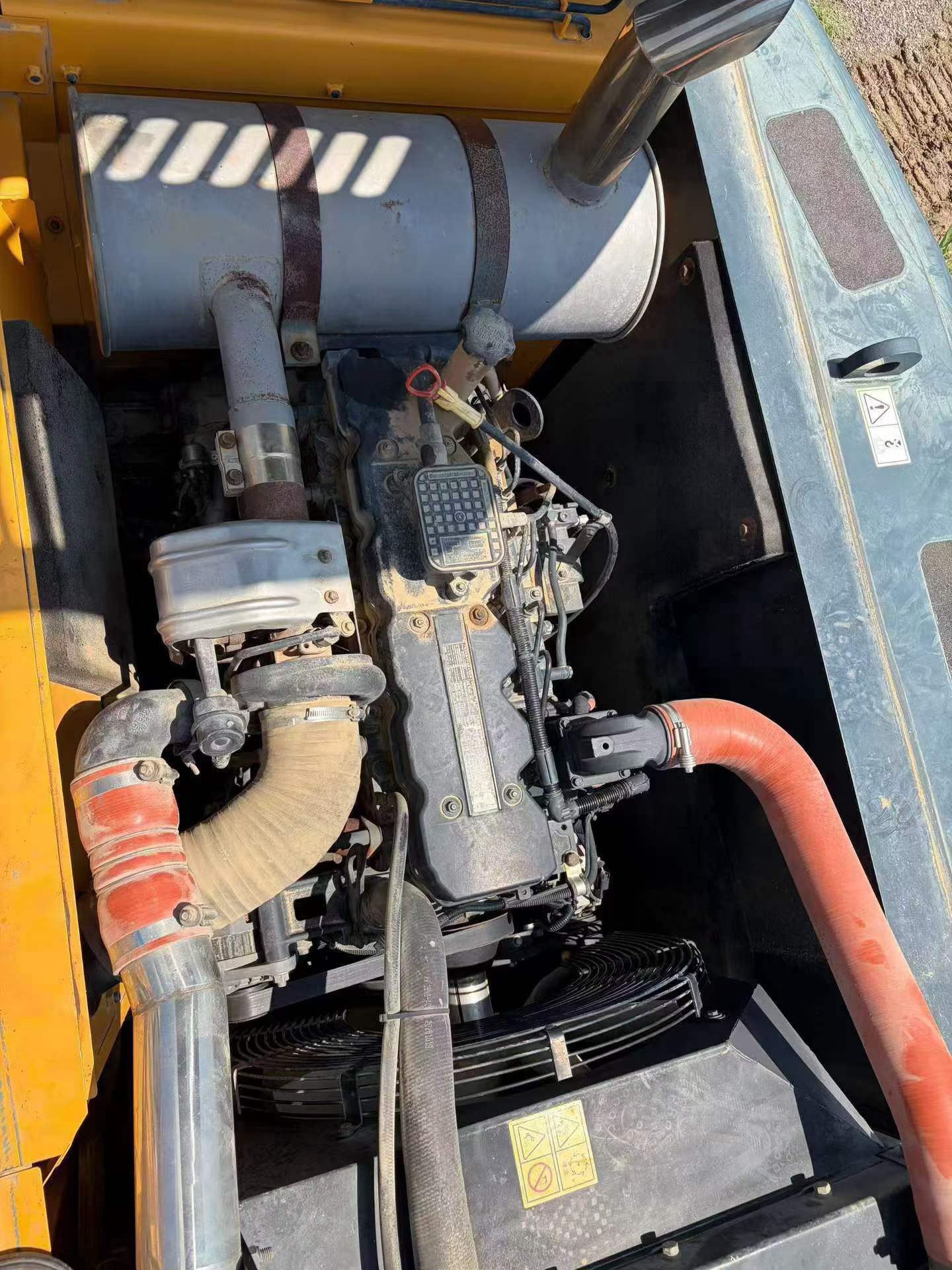 2021 Hyundai 215 Escavadeira Usada