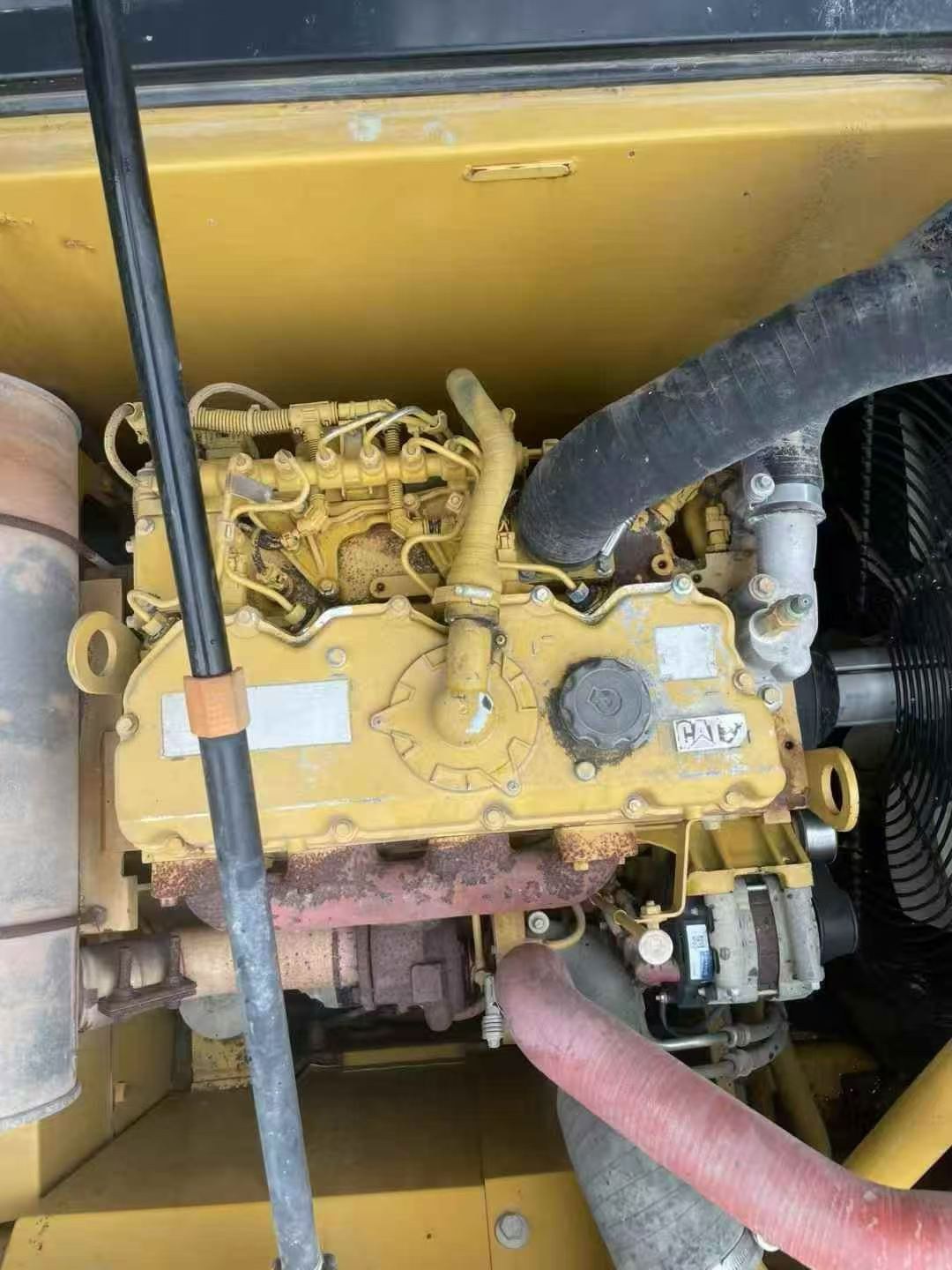 2017 Caterpillar 320D2GC вживаний екскаватор