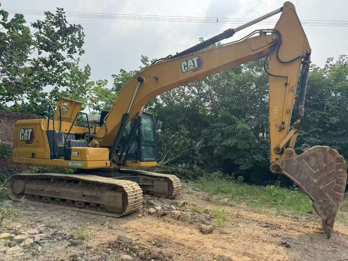 2020 год Caterpillar 320 б/у экскаватор