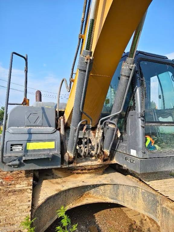 2021 год Б/у экскаватор XCMG 215