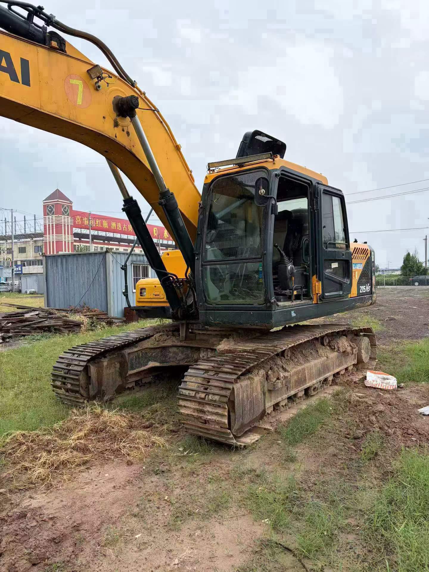 2018 Hyundai 215 Escavadeira Usada