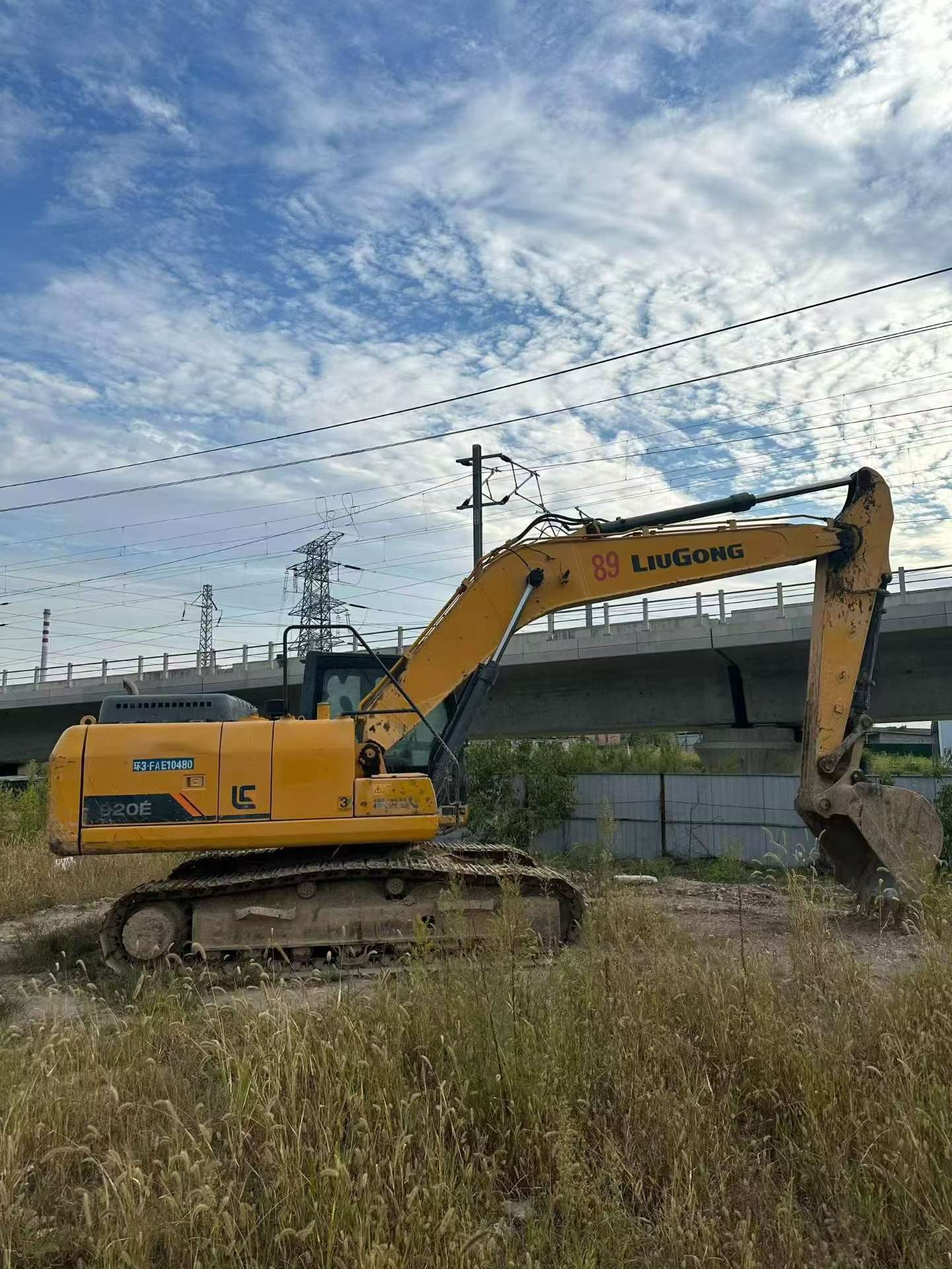 حفارة مستعملة LiuGong 920 سنة 2022