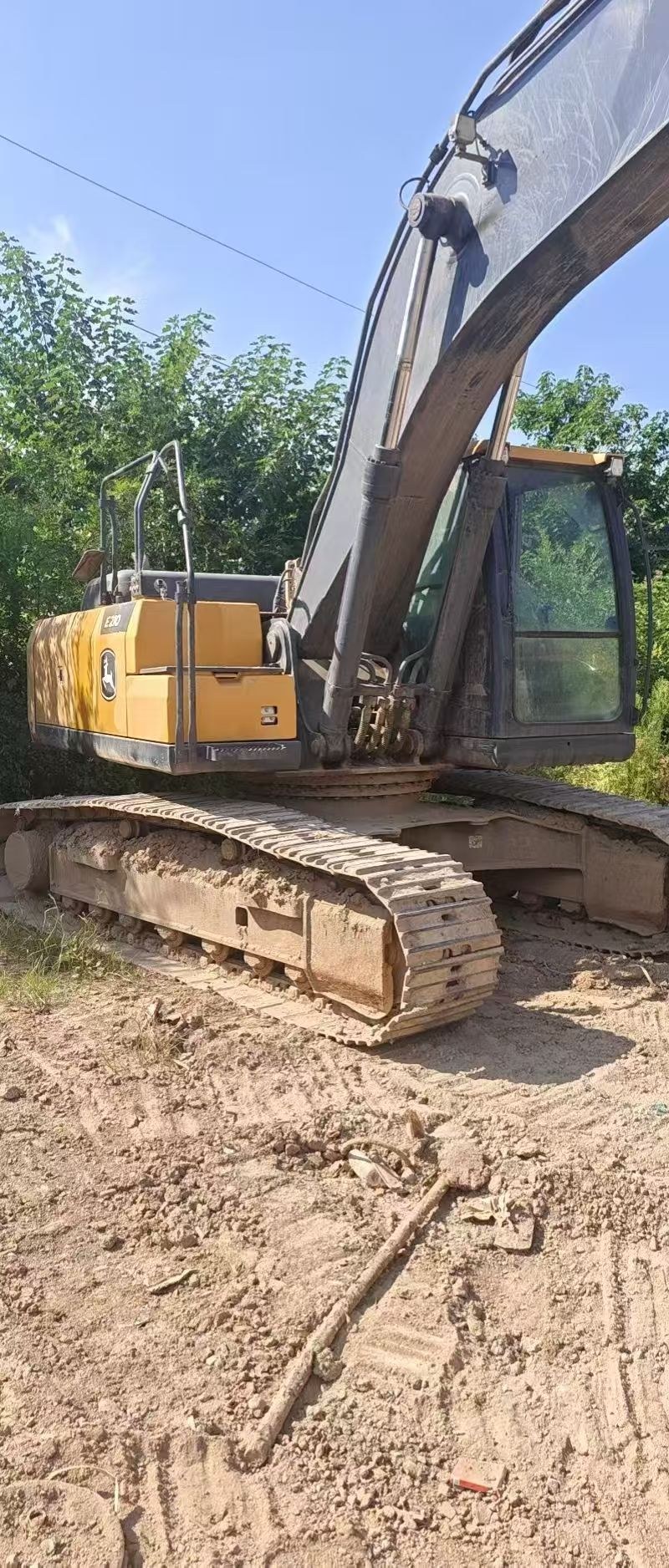 2021 год John Deere 210 б/у экскаватор