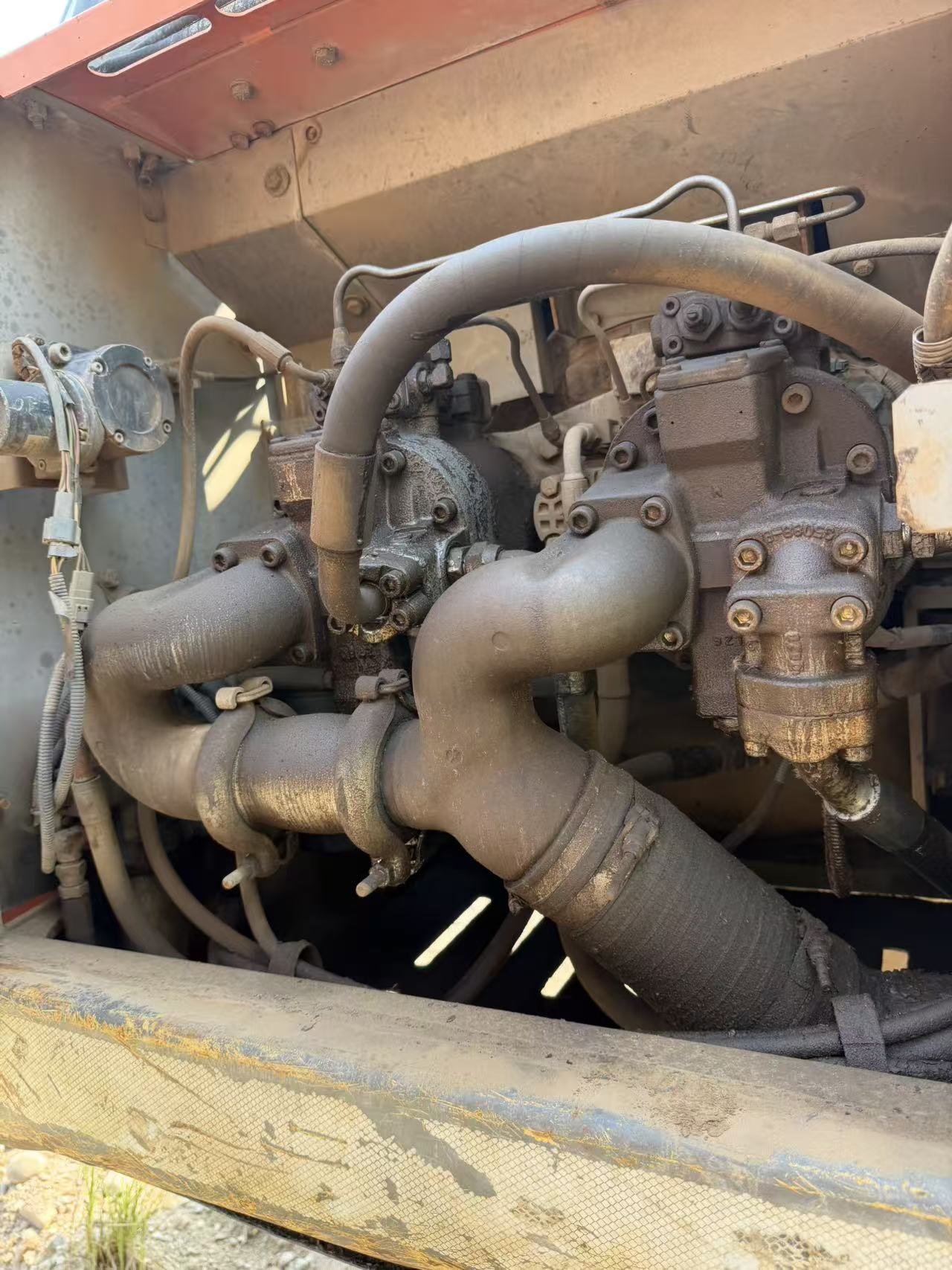 Tahun belum ditentukan Hitachi 330-3G excavator bekas