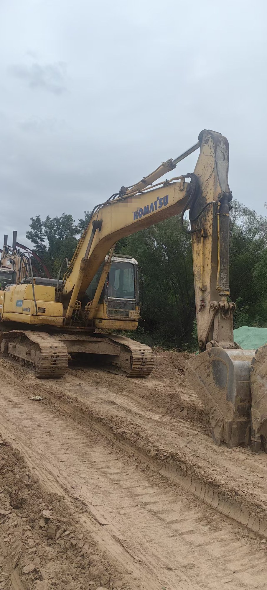 2011 Komatsu 200 Used Excavator