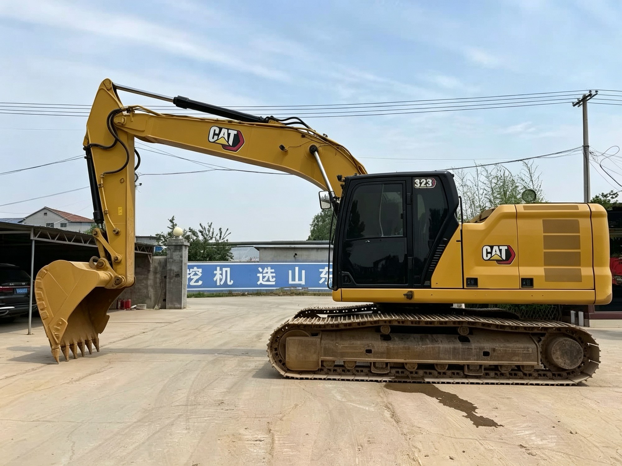 2023 год Caterpillar 323 б/у экскаватор