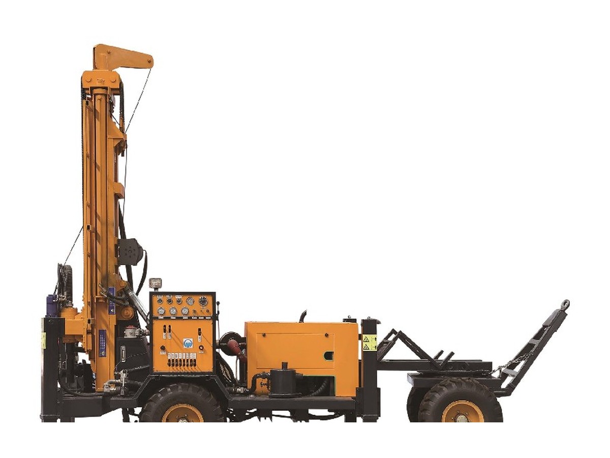 Qianchuan Model 300 Wheeled Water Well Drilling Rig